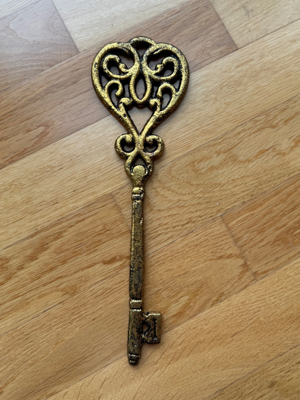 Giant Key 🗝️